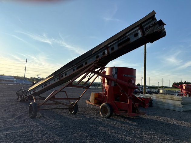 Image for 35' GRAIN ELEVATOR