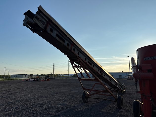 Image for 35' GRAIN ELEVATOR