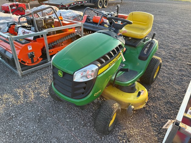 Image for JOHN DEERE D105 LAWN MOWER