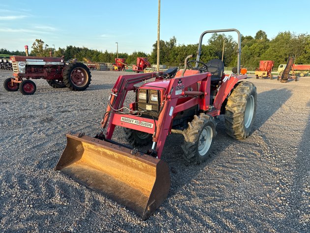 Image for MASSEY FERGUSON 1260 TRACTOR
