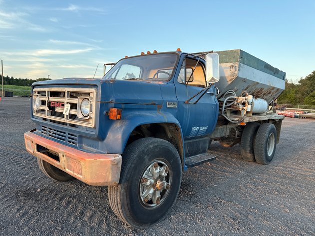 Image for GMC 6500 SINGLE AXLE FERTILIZER TRUCK