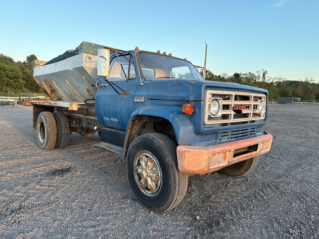 Image for GMC 6500 SINGLE AXLE FERTILIZER TRUCK