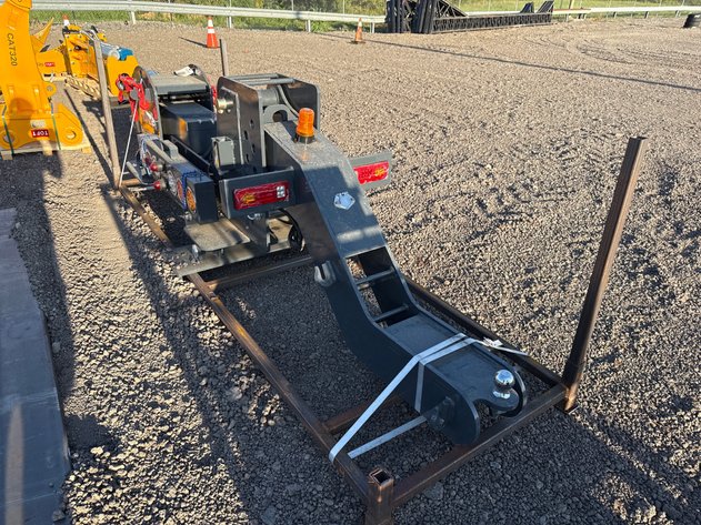 Image for 5TH WHEEL WRECKER W/ GOOSENECK HITCH, & TAIL LIGHT BAR,