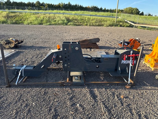 Image for 5TH WHEEL WRECKER W/ GOOSENECK HITCH, & TAIL LIGHT BAR,