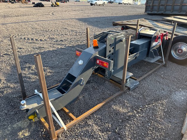 Image for 5TH WHEEL WRECKER GOOSENECK HITCH, & TAIL LIGHT BAR,