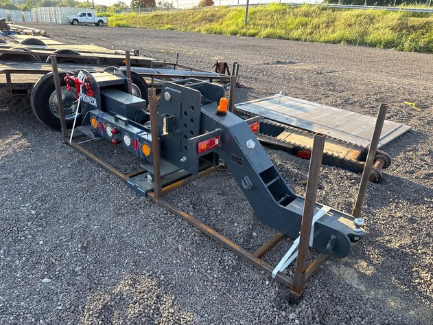Image for 5TH WHEEL WRECKER GOOSENECK HITCH, & TAIL LIGHT BAR,