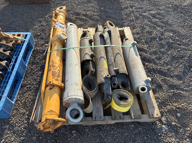 Image for PALLET OF HYD CYLINDERS