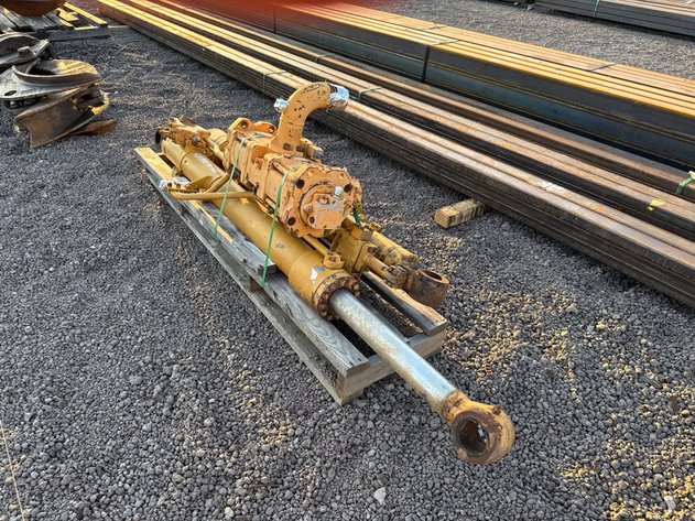 Image for KOMATSU PC 200 EXCAVATOR CYLINDERS AND PARTS