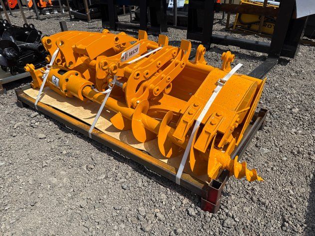 Image for GIYI MINI EXCAVATOR ATTACHMENT PACKAGE