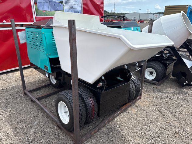 Image for 2026 M1300 MUD BUGGY