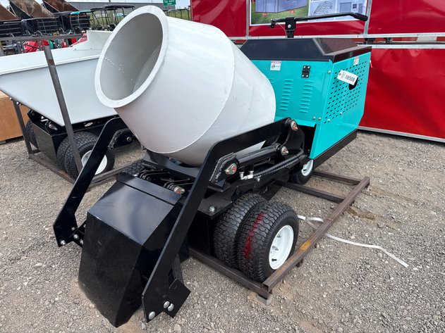 Image for 2026 MT800 SELF LOADING CEMENT MIXER