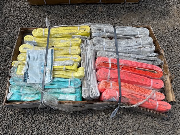 Image for PALLET OF VARIOUS SIZE TOW STRAPS