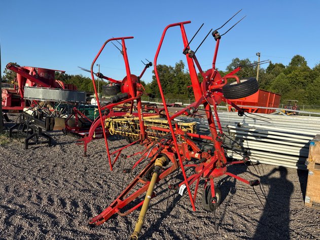 Image for GTS 520 4 BASKET PULL TYPE TEDDER