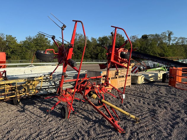 Image for GTS 520 4 BASKET PULL TYPE TEDDER