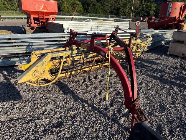 Image for NEW HOLLAND 256 SIDE DELIVERY HAY RAKE