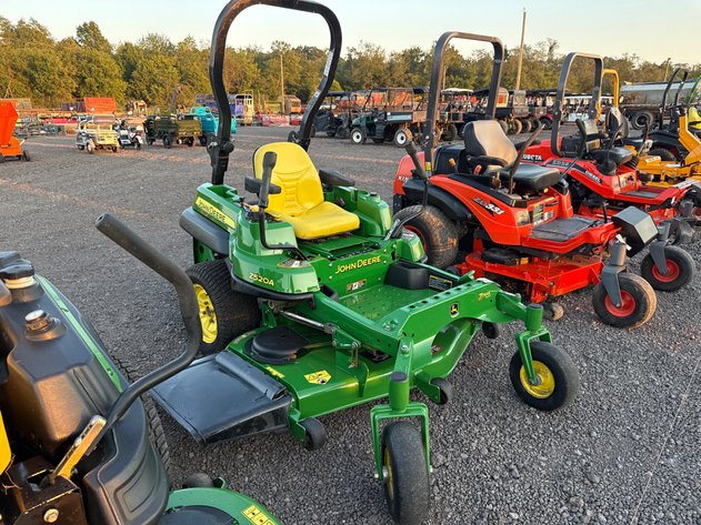 Image for JOHN DEERE Z520A ZERO TURN MOWER