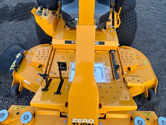 Image for 2021 CUB CADET PRO Z 500 ZERO TURN MOWER