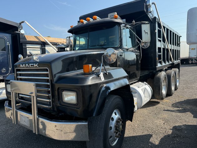 Image for MACK TRI AXLE DUMP TRUCK