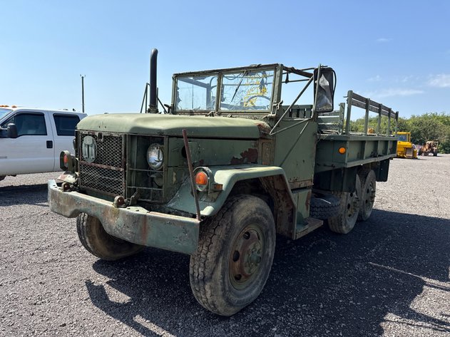Image for 1986 DEUCE AND A HALF FLAT BED TRUCK