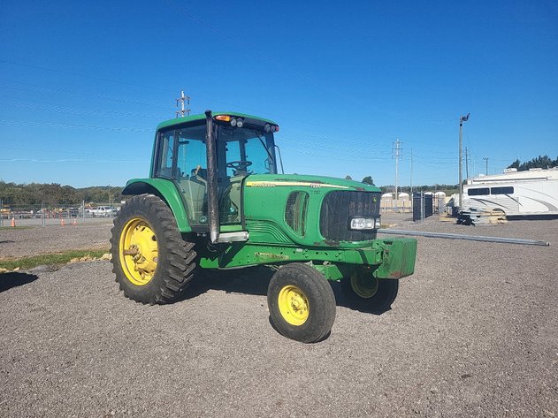 Image for JOHN DEERE 7220 TRACTOR