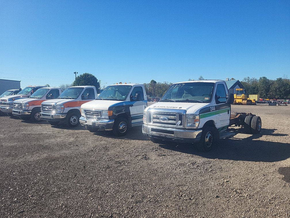 2007 FORD E-450 CAB AND CHASIS