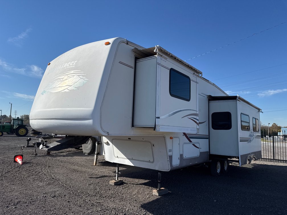 2002 KEYSTONE 32' 5TH WHEEL CAMPER