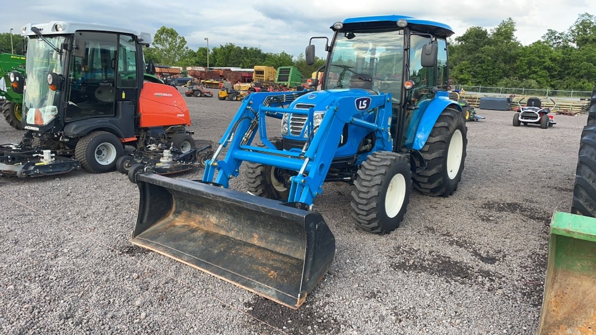 LS XR4145 TRACTOR