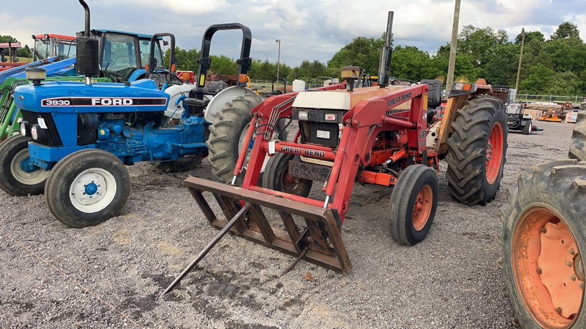 CASE 1390 TRACTOR