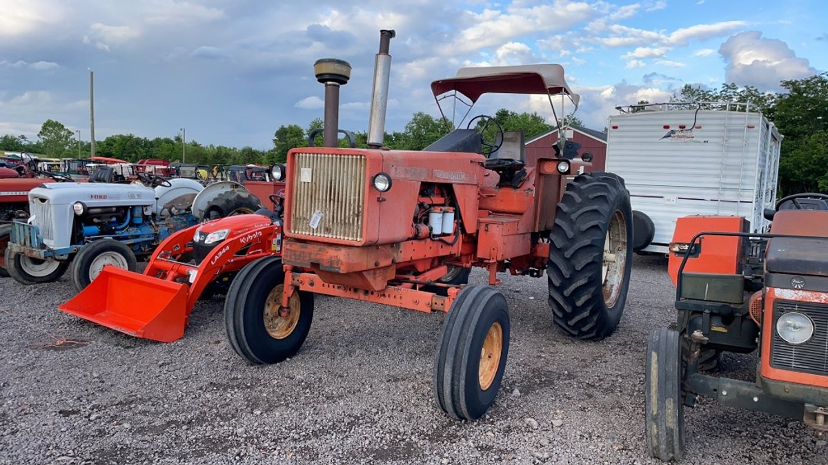 ALLIS CHALMERS 200 TRACTOR