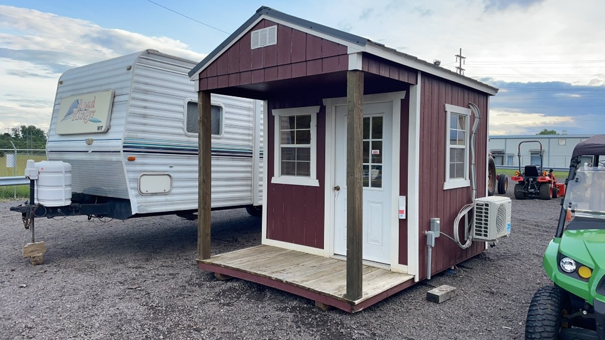 8' X 8' PORTABLE KITCHEN