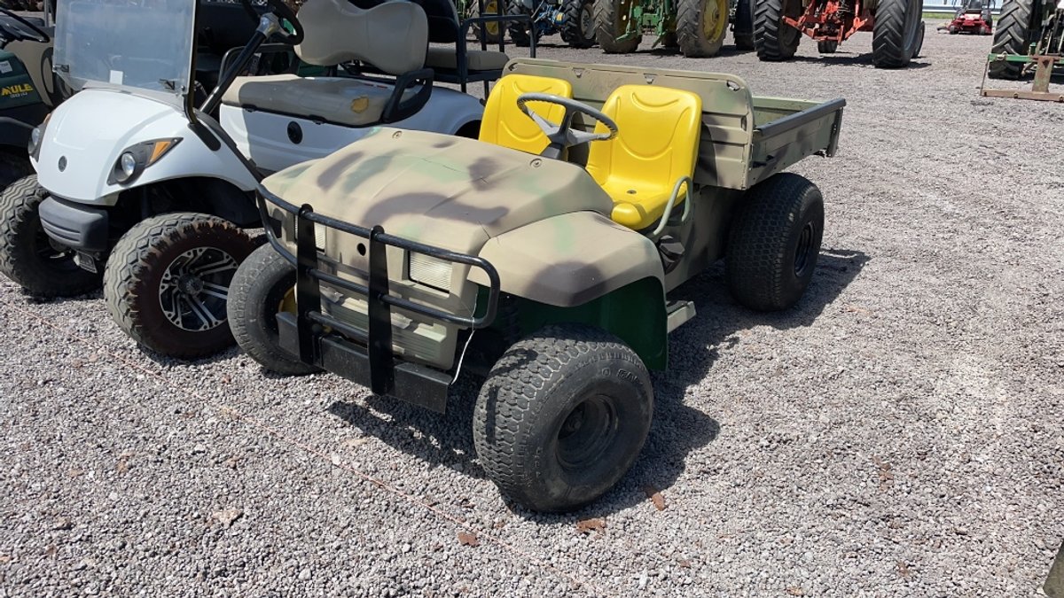 JOHN DEERE GATOR UTV