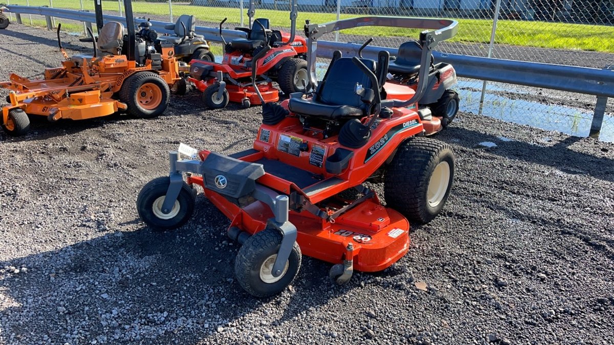 KUBOTA ZD21 ZERO TURN LAWN MOWER