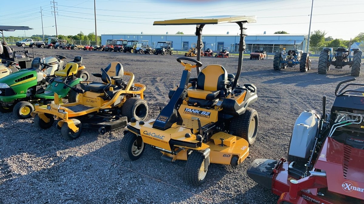 2012 CUB CADET TANK SZ ZERO TURN LAWN MOWER