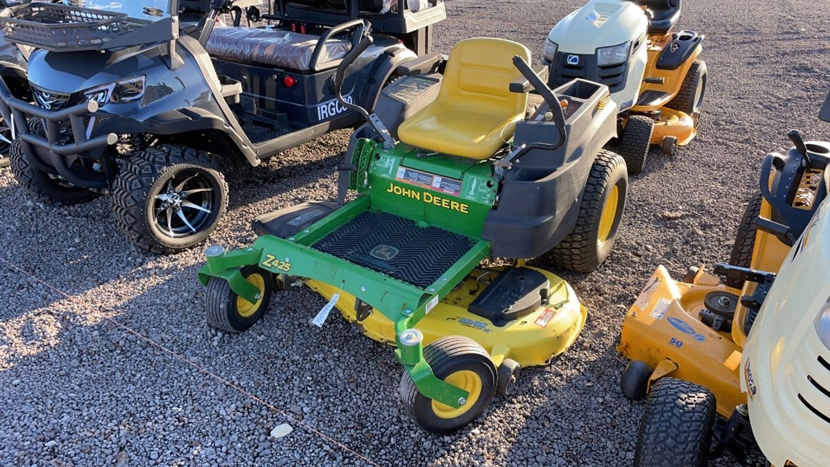 JOHN DEERE Z425 ZERO TURN MOWER