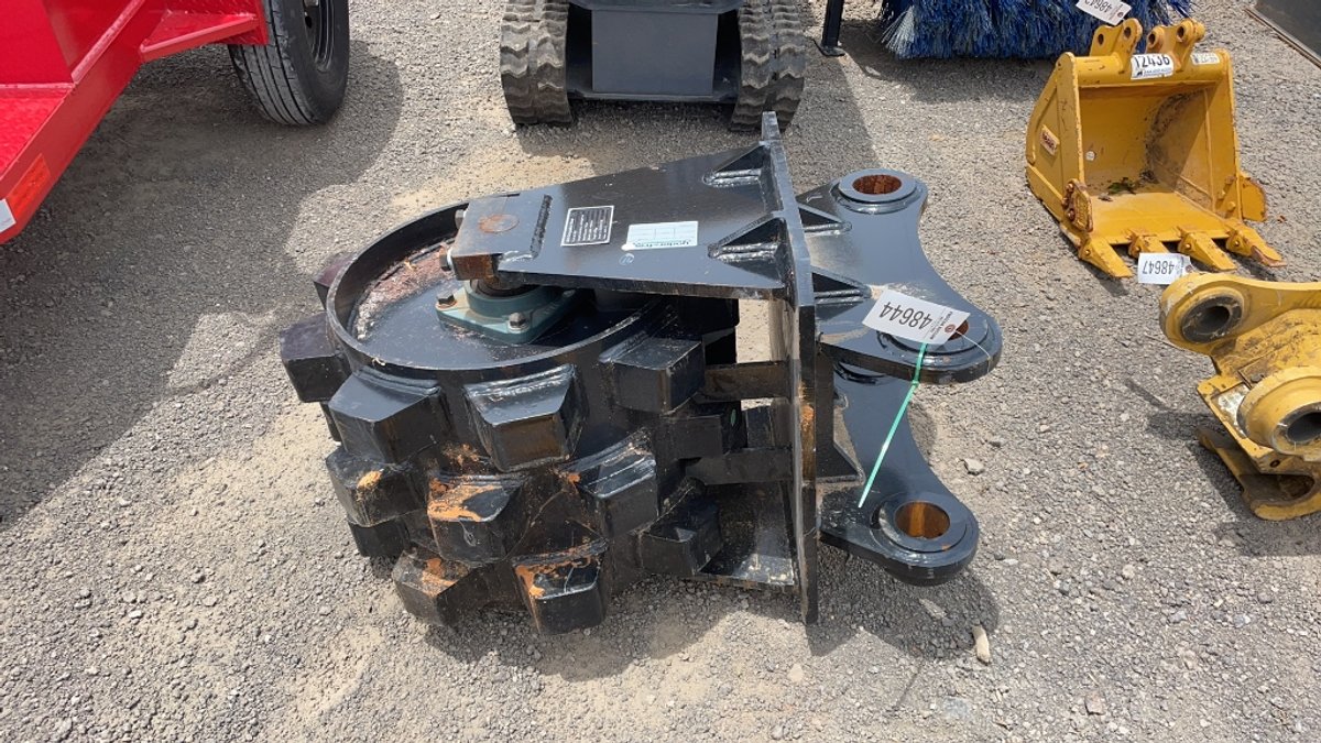 GIYI 24" EXCAVATOR COMPACTION WHEEL