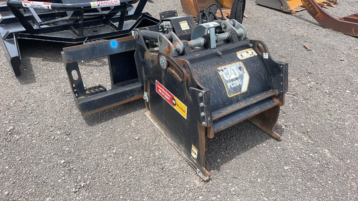 2011 CAT PC206 SKID STEER ASPHALT PLANER