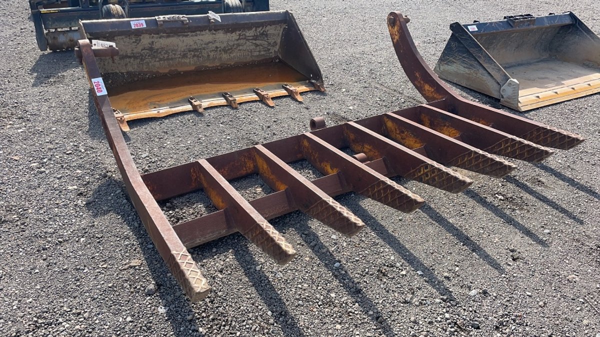 REMCO 94" ROOT RAKE
