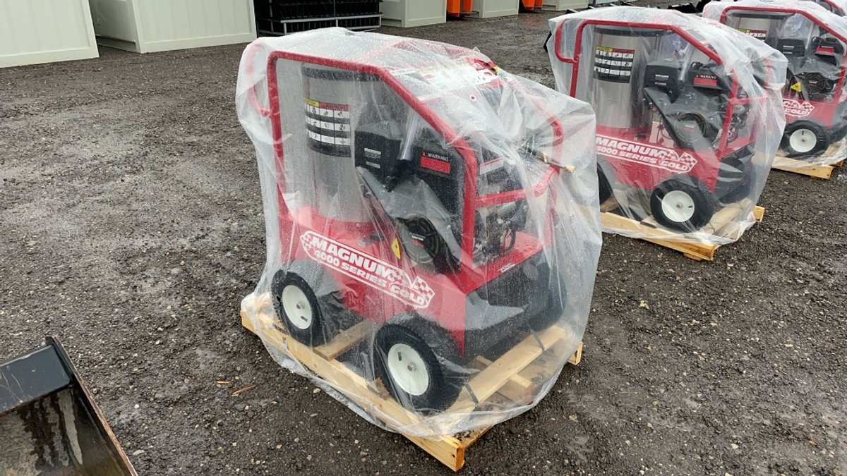 MAGNUM 4000 PORTABLE HOT WATER PRESSURE WASHER