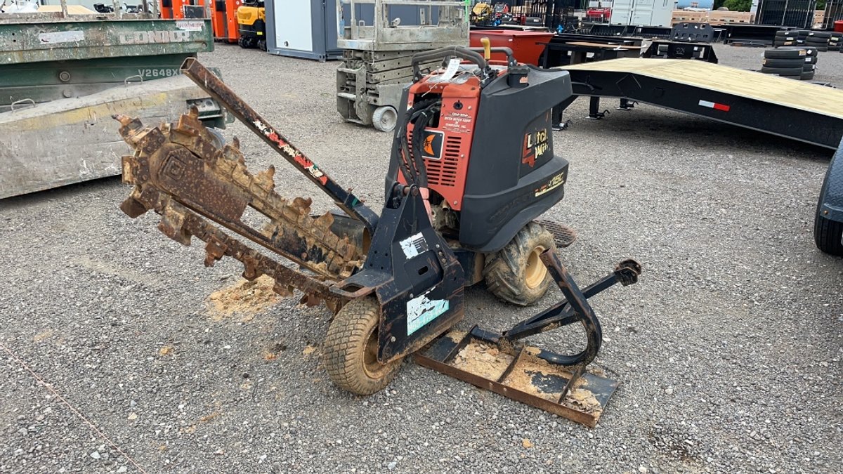 2008 DITCH WITCH R150 TRENCHER