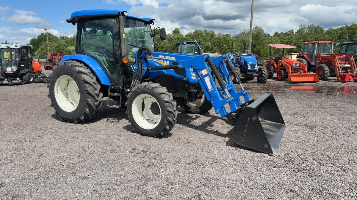 NEW HOLLAND WORKMASTER 75 TRACTOR