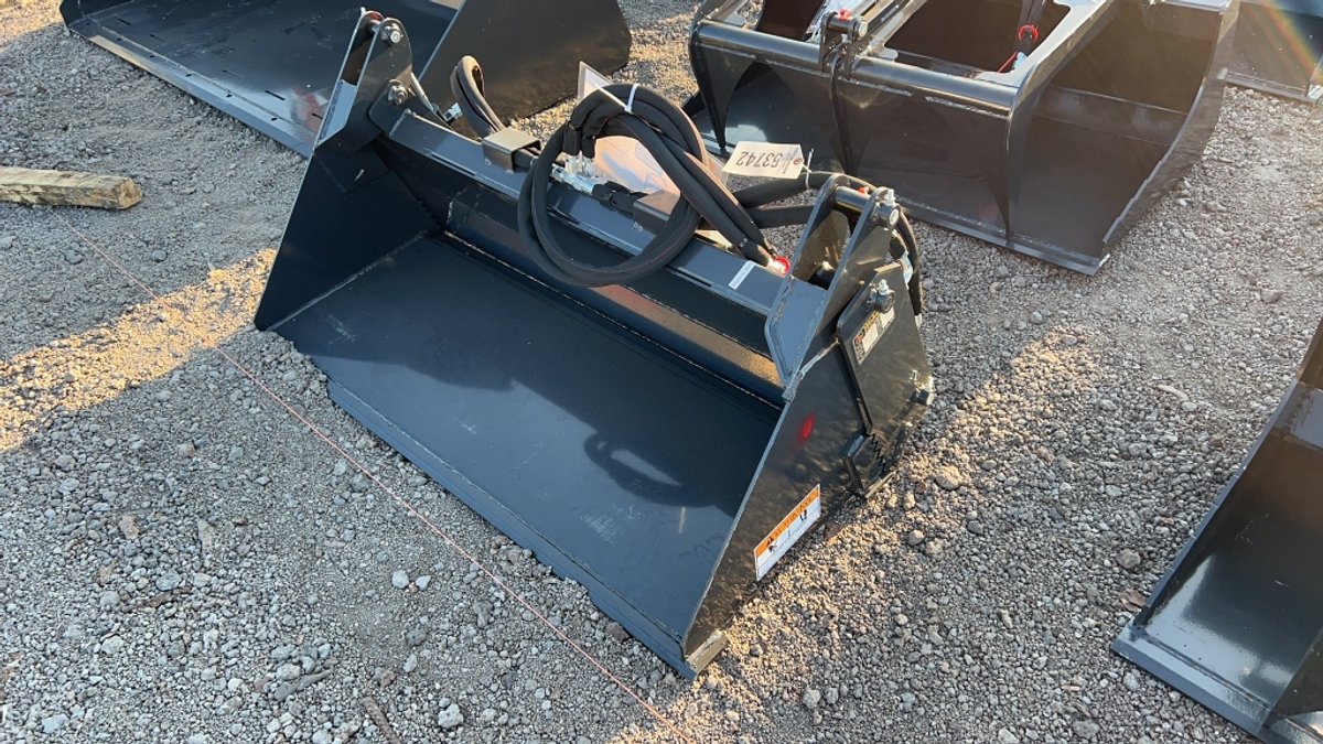 WOLVERINE 48" DINGO 4 IN 1 BUCKET