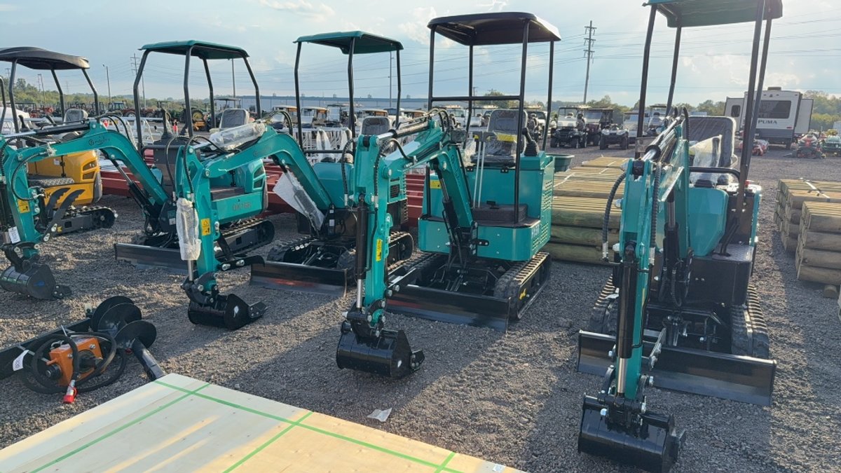 2025 CFG H15R MINI EXCAVATOR