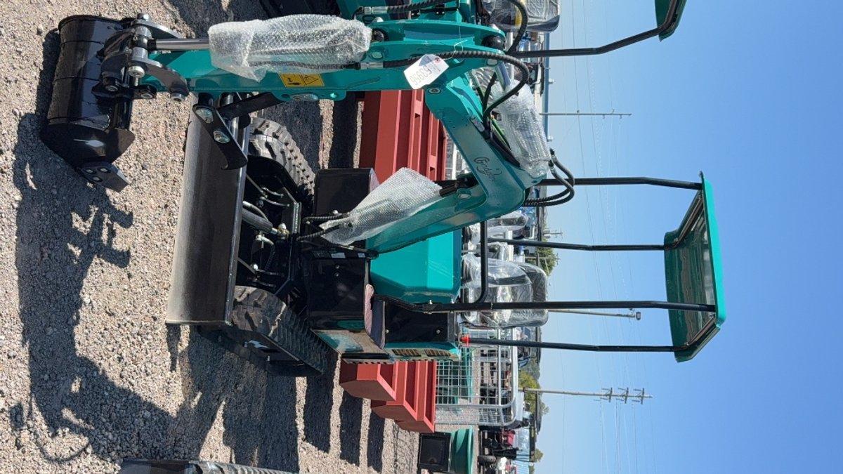 2025 CFG QH12R MINI EXCAVATOR