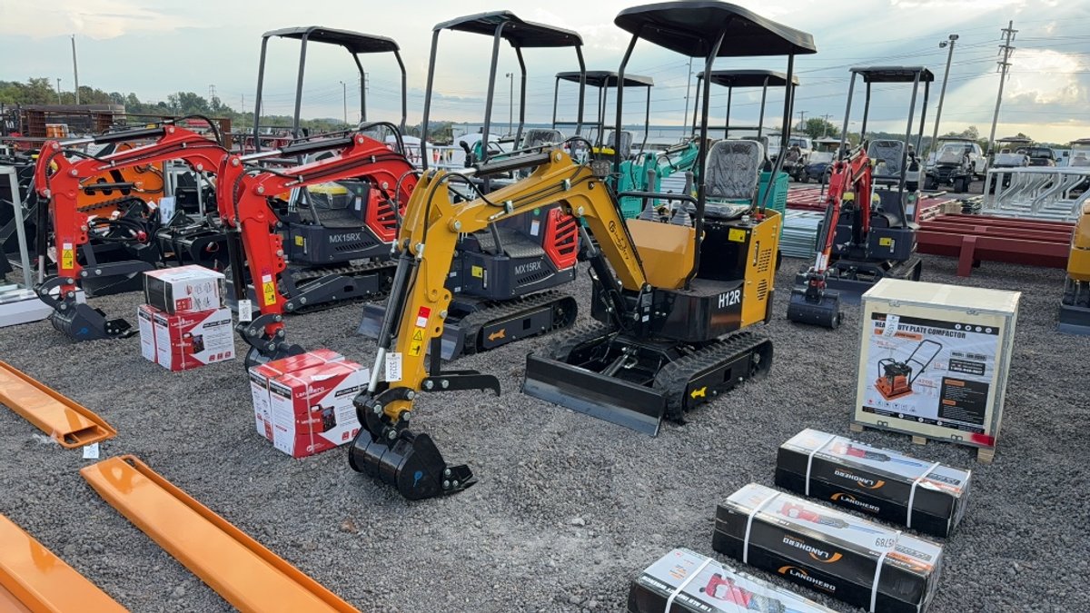 2025 CFG H12R MINI EXCAVATOR