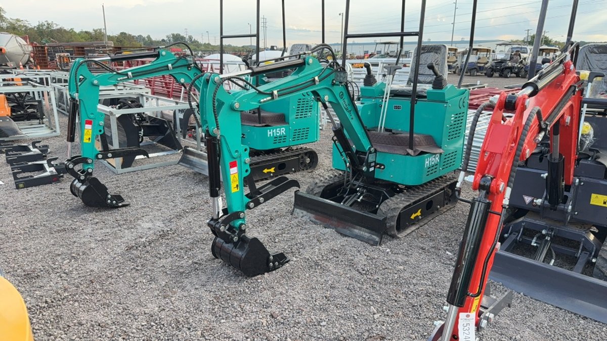 2025 CFG H15R MINI EXCAVATOR