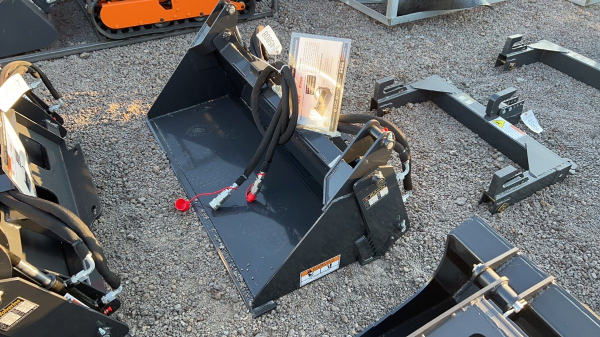 WOLVERINE 48" DINGO 4 IN 1 BUCKET