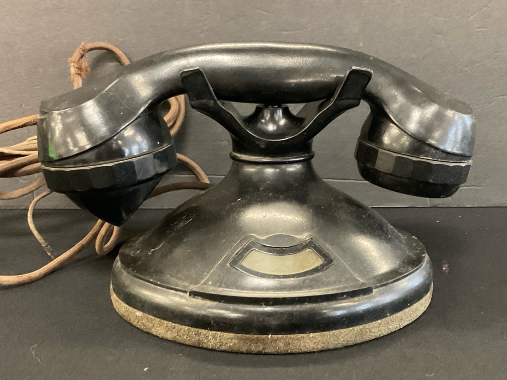 Vintage 1930s Stromberg Carlson Bakelite Non-Dial Oval Desk Phone