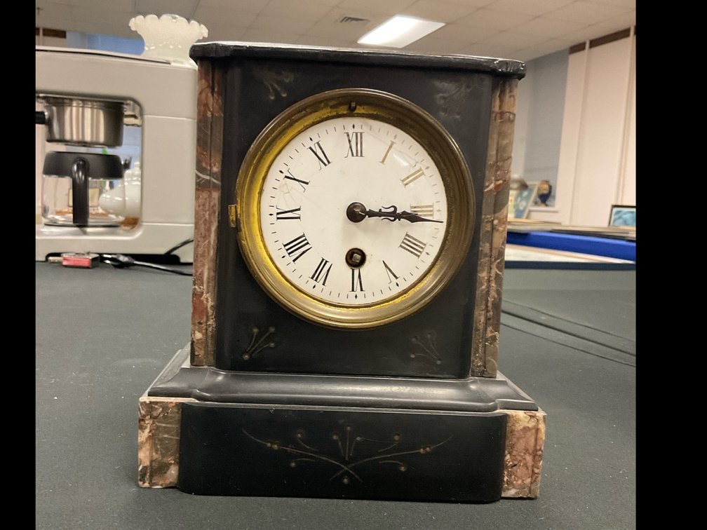 Small Mantel Clock”use for parts”