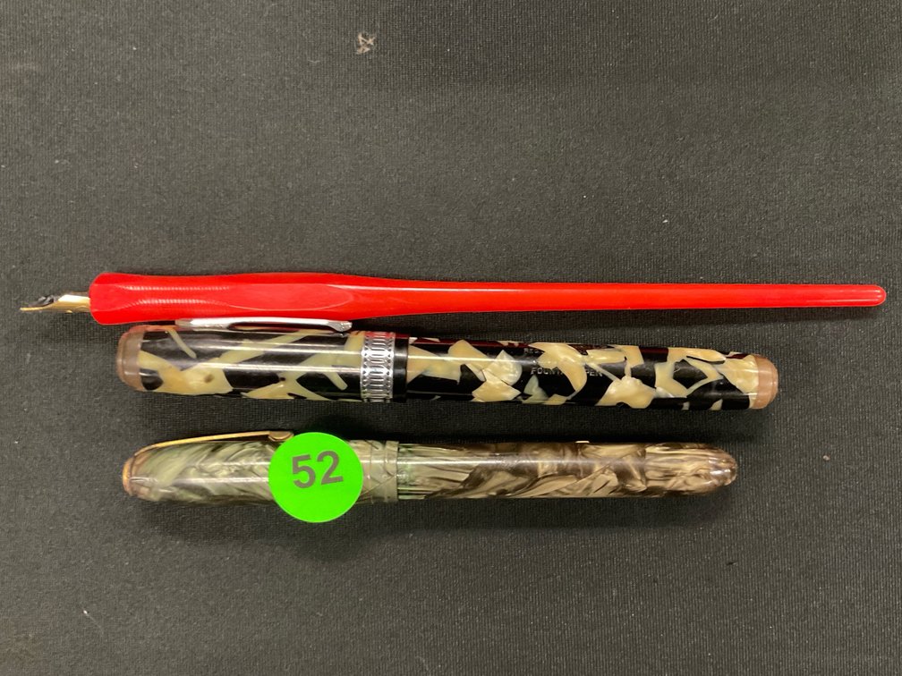 2 Vintage Fountain pens