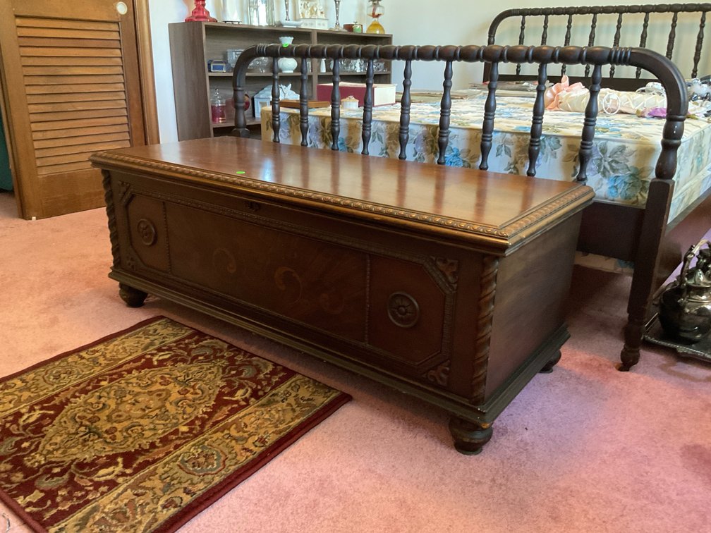 Lane Cedar Chest